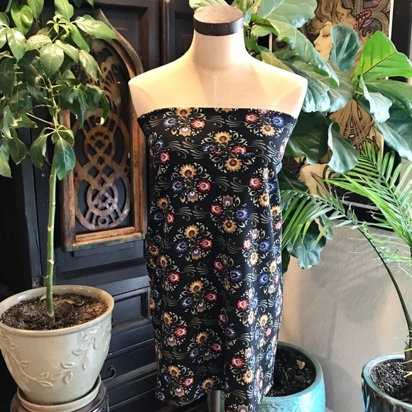 LuLaRoe Dresses & Skirts - LuLaRoe floral Cassie skirt